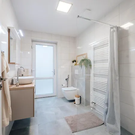Apartman U Sklepu Sardice Exterior photo