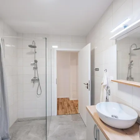 Apartman U Sklepu Sardice Exterior photo