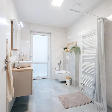 Apartman U Sklepu Sardice Exterior photo